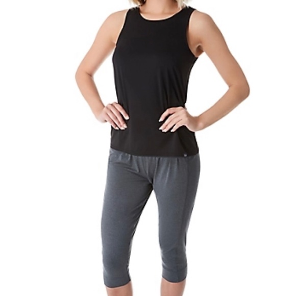 Patagonia | Trail Beta Eco Rollover Waist Capri's - Picture 3 of 15